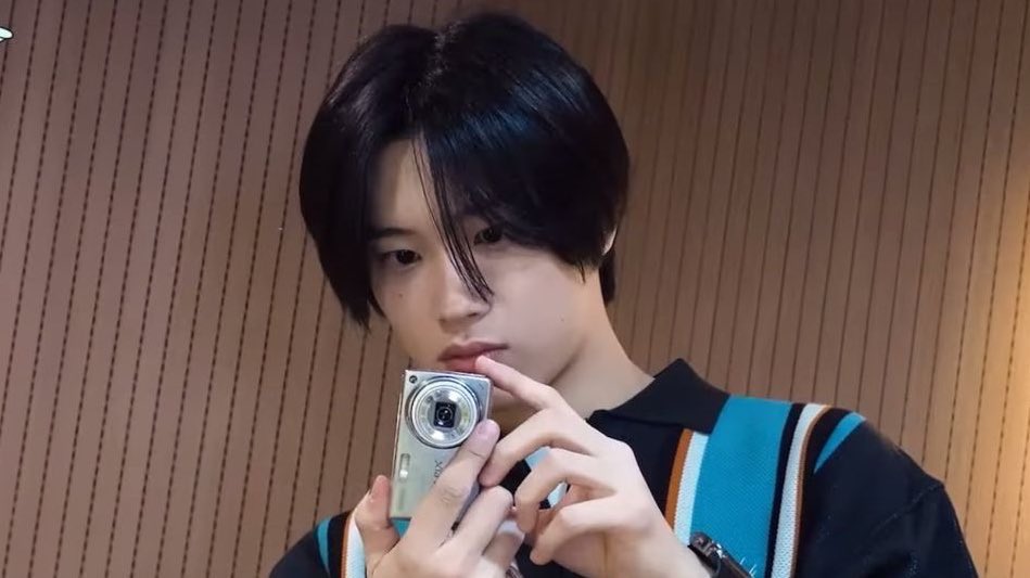 sunghpyun's tweet photo. #편성현 sunghyun’s cameras collection 📸

Nikon coolpix S550 (Titanium silver) https://t.co/H8Uajmgftt