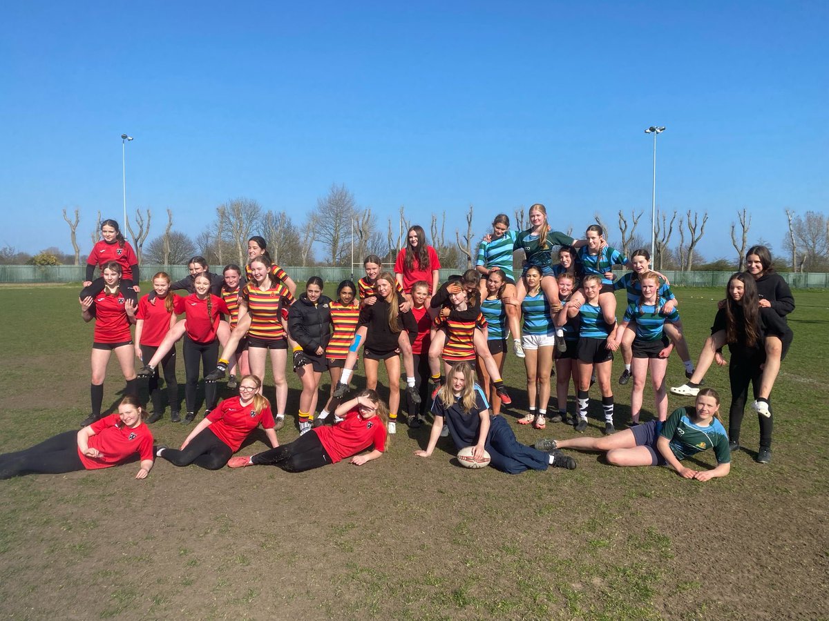 Another very competitive day of 7’s in the sunshine☀️

Our U13 boys and U14 girls had a great final run out for the 7’s season for the County 7’s at Percy Park

A positive day for both teams with some excellent moments across the day. Promising times ahead👊

🔴⚫️🟡

#UTA