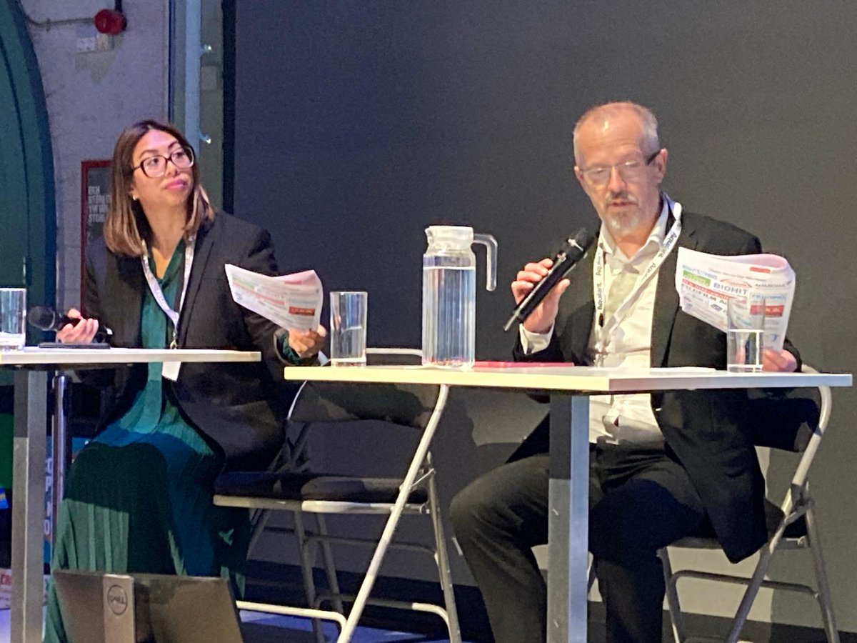 Starting the morning session with a warm Welsh welcome 🏴󠁧󠁢󠁷󠁬󠁳󠁿from WAGE VP Dr. Rhodri Davies, followed by insightful discussions chaired by WAGE Executive Team members Sabrina Cox and Dr. Rhodri Davies. #WAGESpring2025 #Endoscopy #Gastroenterology