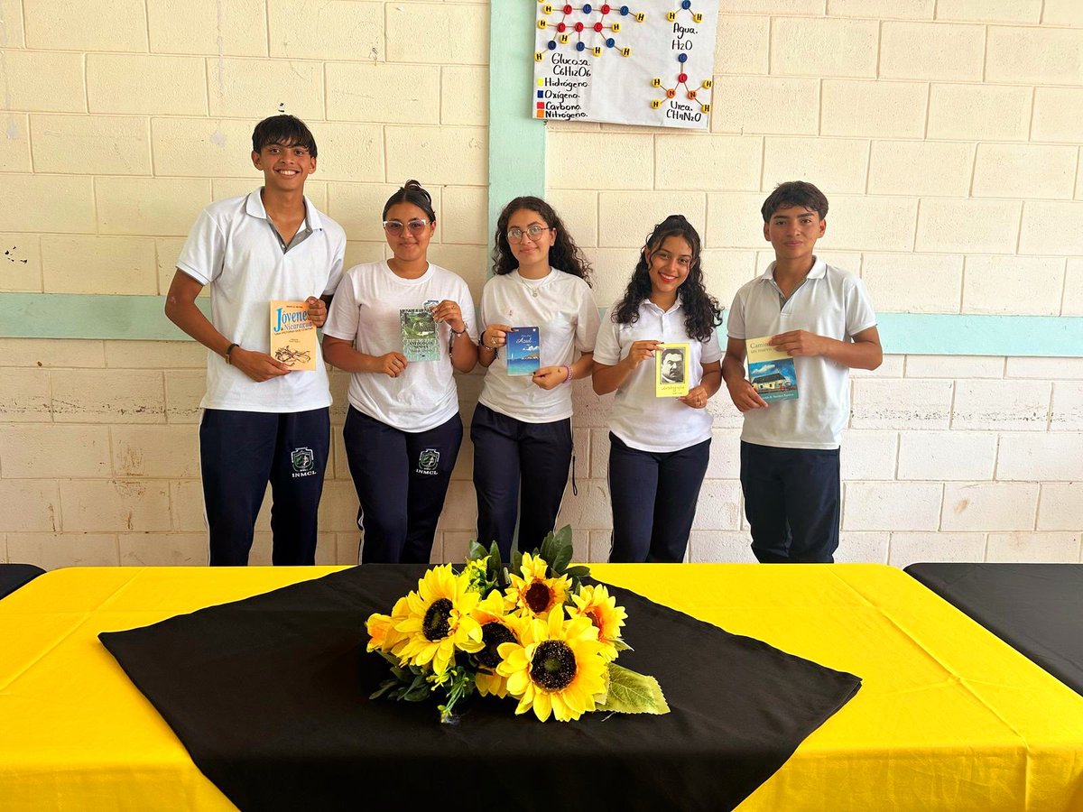 📚📙 TALLER SOBRE ESTRATEGIAS DE COMPRENSIÓN LECTORA📚📖

🧑‍🏫📚📙Con el propósito de fortalecer las habilidades para el análisis, interpretación y comprensión de diferentes tipologías textuales.
<a href="/minednicaragua/">Ministerio de Educación Nicaragua</a>
<a href="/JinotegaWiwili/">Ministerio de Educación Wiwilí Jinotega</a>