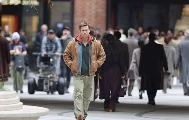 THE RUNNING MAN FOOTAGE WAS INCREDIBLE!! Insane action sequences. Coleman Domingo as the host is perfect casting. And ofcourse Glen Powell runs for his life and looks BAD ASS doing it. #Therunningman #cinemacon