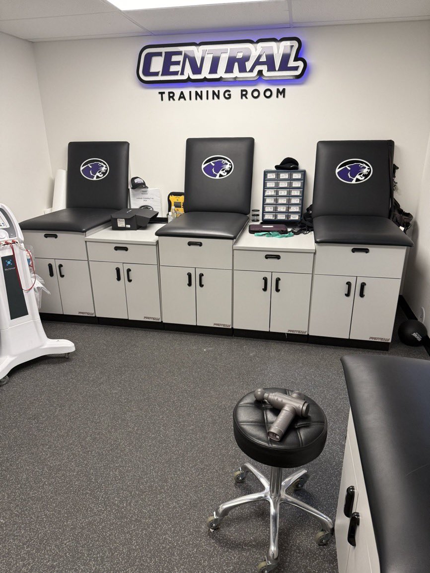 This is Breese Central’s indoor facility which is 14,400 square feet. It has a 3200 square foot weight room, 80 x 120 turfed area &amp; 40 x 20 lounge with a golf simulator. Facility has been highly beneficial for their district &amp; something plenty schools in the area could replicate.