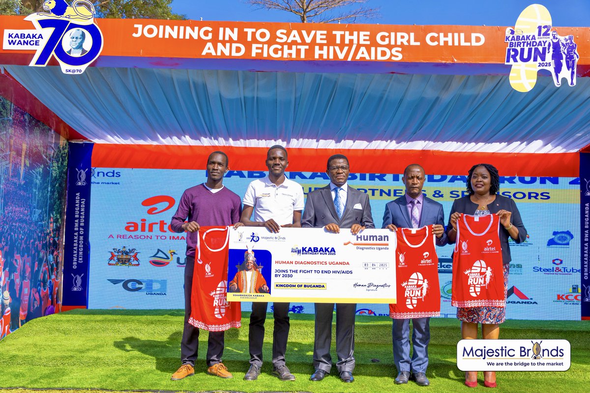 Human Diagnostics U Ltd presented a cheque for the Kabaka Birthday run, supporting the fight to end HIV/AIDS by 2030. With <a href="/OraQuickAfrica/">OraQuickSelfTestAfrica</a>, we distribute OraQuick, the WHO recommended HIV Self-Test, empowering Ugandans with accessible testing. #KabakaBirthdayRun   #EndHIVby2030