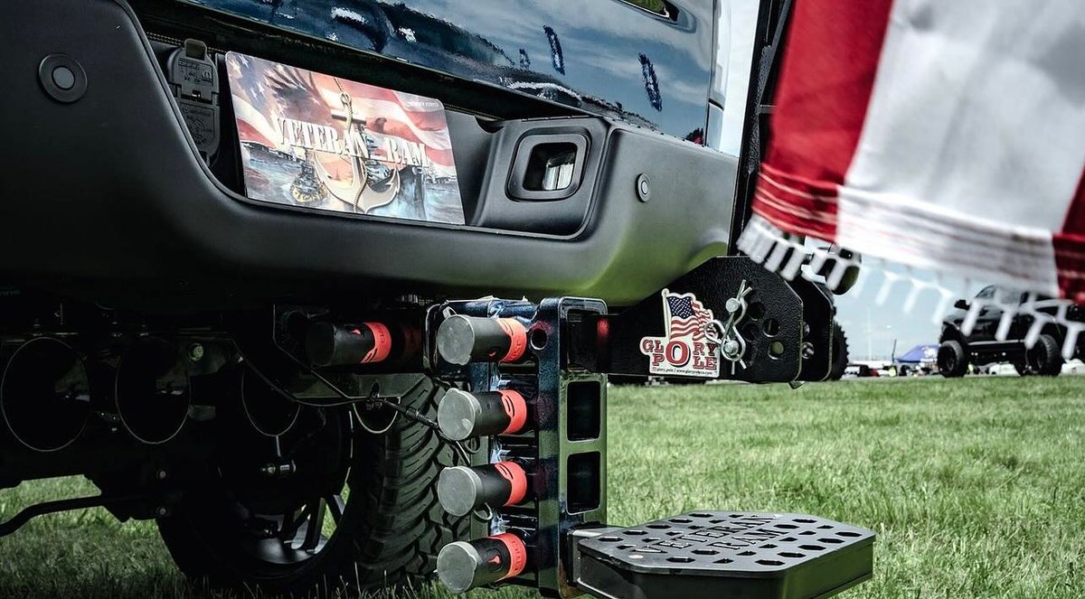 BOLTLock's tweet image. How many BOLT Locks is too many? Trick question — the limit does not exist 😎🔐
Shoutout to @veteran_ram for the ultimate hitch lock setup 💪

#BOLTLock #OneKeyConvenience #TruckGear #TeamBOLTLock
