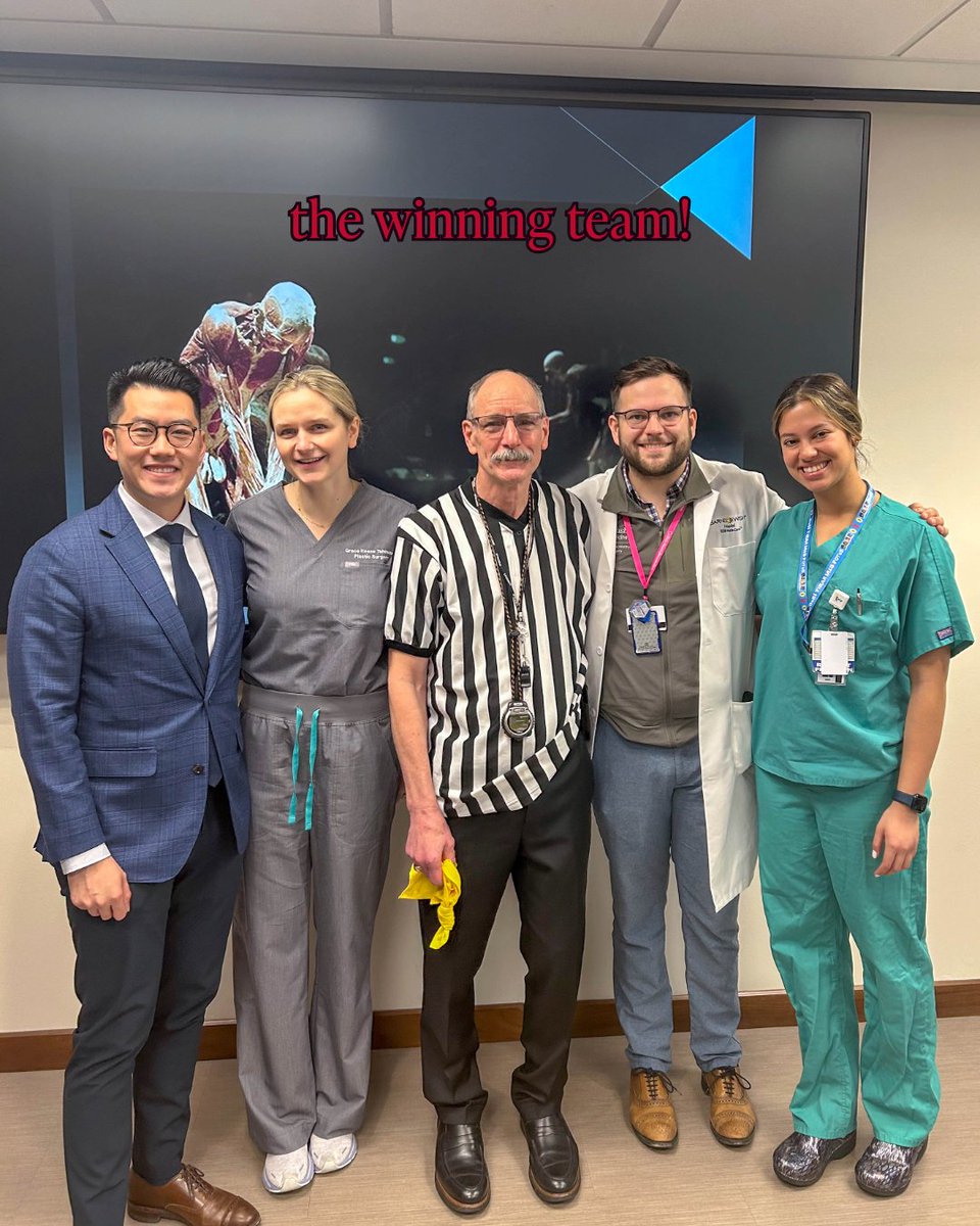Exciting moments at Recon Bowl 2025! Residents competed with reconstructive plans under Dr. Brandt's guidance. Congrats to the winning team: Drs. Will Zhu, Jonah Orr, Grace Keane, and Andrea Biaggi-Ondina. Great job! 
#WashUPlasticSurgery #WashUMedicine #WashUSurgery