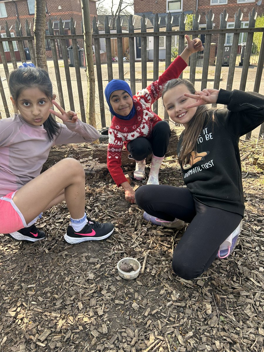 Mrs Ward ๐ป (@mrsward49) on Twitter photo 3JM had the best time at Forest School this afternoon. We were collecting old leaves, twigs and logs to help with the bug habitats that the children had built ๐คฉ๐ป๐๐ชฑ๐๐@HT_LFP <a href="/LLF_DHT/">Mr. White DHT ๏ฃฟ</a> <a href="/MrsMurphy7522/">Mrs Murphy ๐ โ๏ธ ๐</a> <a href="/LFPAPjhast/">Mr J Hastings</a> 3JM had the best time at Forest School this afternoon. We were collecting old leaves, twigs and logs to help with the bug habitats that the children had built ๐คฉ๐ป๐๐ชฑ๐๐@HT_LFP <a href="/LLF_DHT/">Mr. White DHT ๏ฃฟ</a> <a href="/MrsMurphy7522/">Mrs Murphy ๐ โ๏ธ ๐</a> <a href="/LFPAPjhast/">Mr J Hastings</a>
