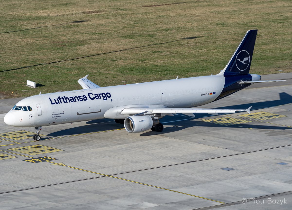 PiotrBozyk's tweet photo. .@Lufthansa_Cargo has officially inaugurated today (3APR) a new @Airport_FRA - @KatowiceAirport cargo route which will be operated with @Airbus #A321F 👉https://t.co/SMxP4m6aeG / #LufthansaCargo oficjalnie zainaugurowała dziś (3.4) nową trasę cargo #Frankfurt - #Katowice, która będzie obsługiwana wąskokadłubowym frachtowcem - airbusem A321F.