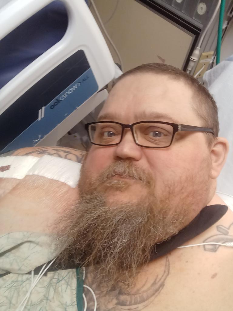 Just got out of the hospital from my surgery to get my arm fixed I'm good on my way home