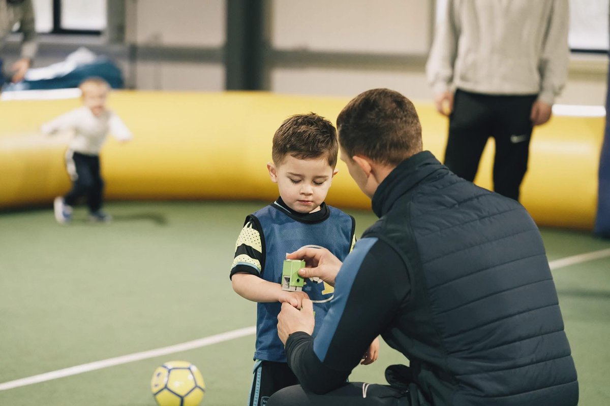 🧙‍♂️ THAT MAGICAL HAND STAMP is the highlight of a child’s session!

At the end of our Tots Football Fun sessions we give each child a stamp on their hand and ensure they leave with a giant smile on their face.