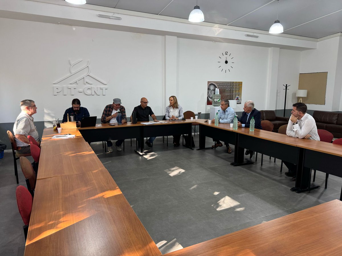 Confederación de Cámaras Empresariales Uruguay tweet media