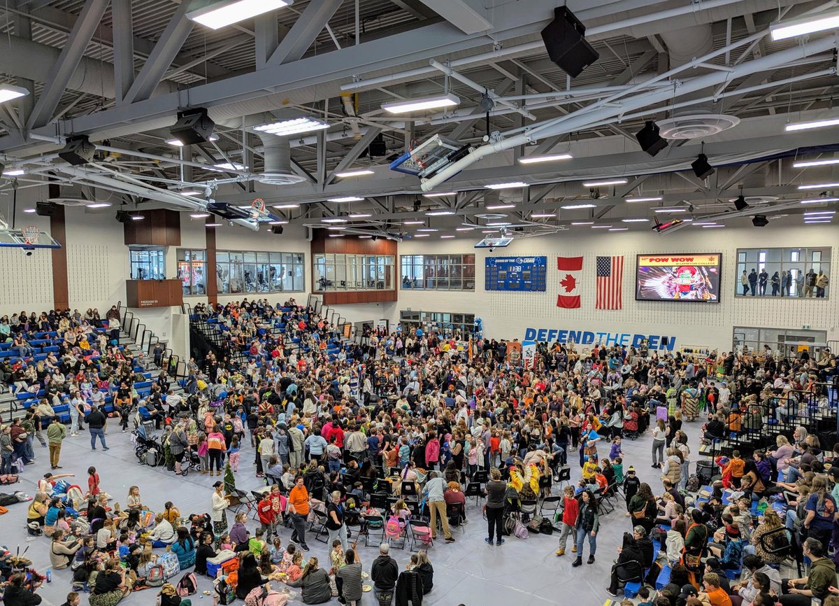 RobKardasLC's tweet photo. It is a tremendous honour to be the host site for the 30th Annual Pow Wow @LambtonCollege. Thank you to everyone involved in this outstanding event. The crowd is huge and the energy is flowing throughout our entire campus! #LCPride #TheLambtonWay https://t.co/62DgrSApLd