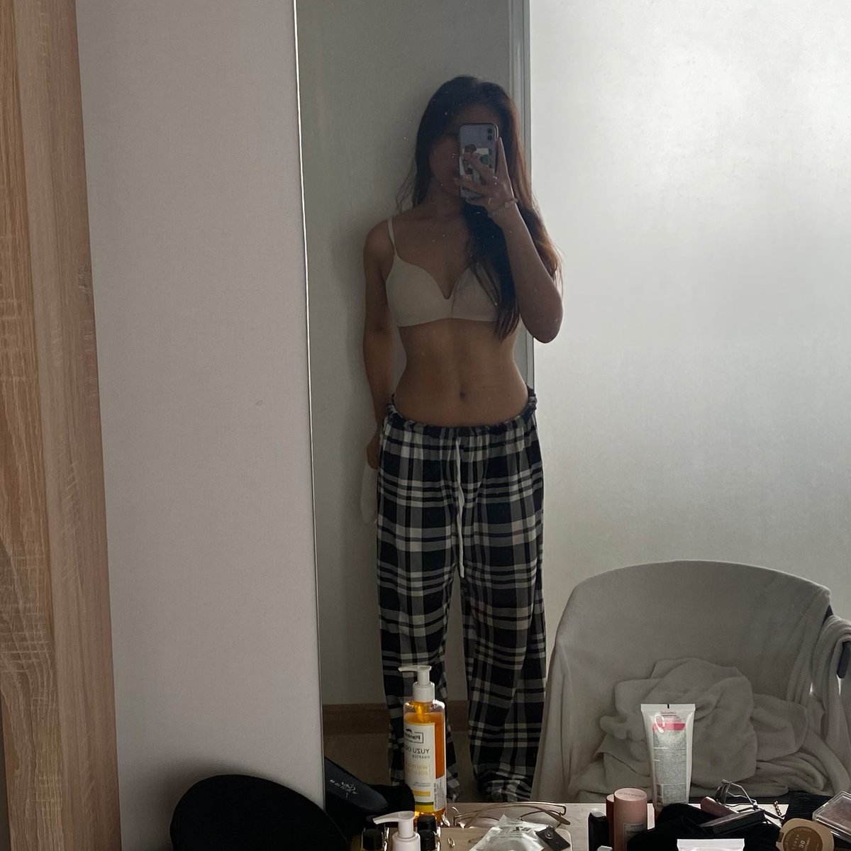 ซุ่มอยู่ในกลุ่มมาซักพัก เลยขออนุญาตมาแชร์ achievement ของตัวเองค่ะ เราลด 40kg ในระยะเวลาปีกว่าๆ (เริ่มช่วง พ.ย. 66)
น้ำหนักเริ่มต้น 98kg ตอนนี้ 57kg

*ลดธรรมชาติ ไม่เคยใช้อาหารเสริม ออกกำลังกายน้อยเพราะไม่มีเวลาและขก55363655

🫶🏻เดี๋ยวทยอยเขียนนะคะ