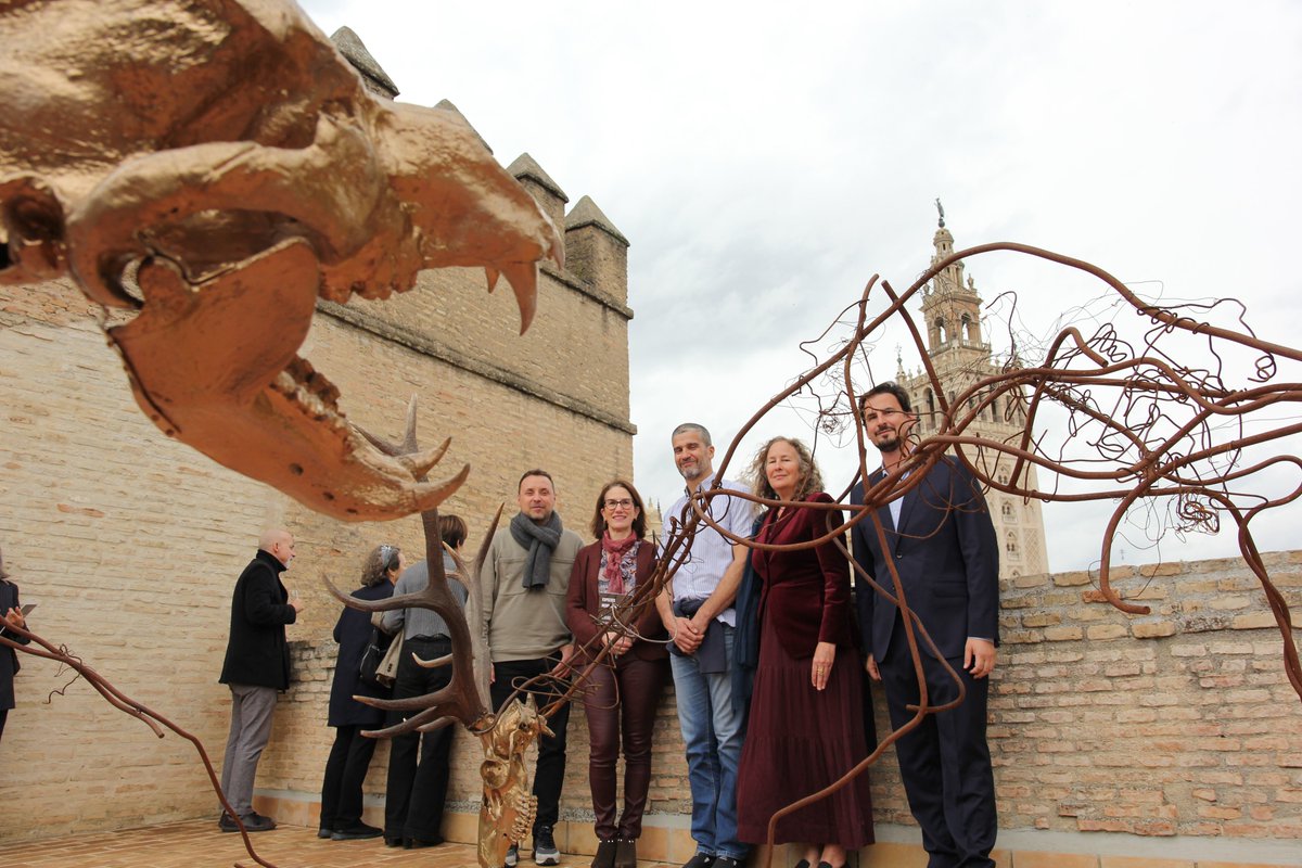 FBiodiversidad's tweet photo. 🌿 Inauguramos en Sevilla la exposición “Especies Mensajeras”, una propuesta de Álvaro Soler-Arpa y @cbamadrid que invita a reflexionar sobre la relación entre naturaleza y contaminación.

🎨 Reúne 24 esculturas y 20 dibujos.
 
📍Patio de Banderas, 16
🗓️Hasta el 14 de septiembre https://t.co/6p4ZnumZOo