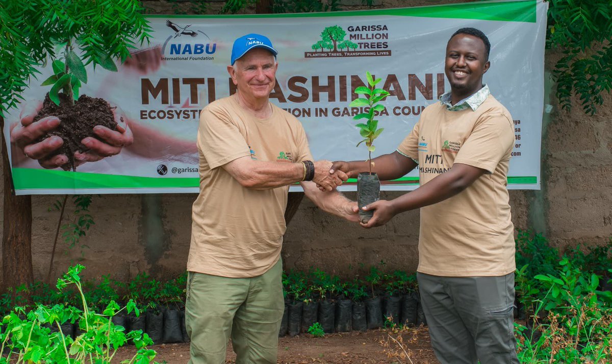 BoshFarm's tweet photo. We are honored to be one of the beneficiaries of the Miti Mashinani Ecosystem Restoration in Garissa! Special thanks to @AbdikadirAdenKE of Garissa Million Trees &amp; NABU International Foundation. Our founder, @AlinoorBosh, proudly received the trees on our behalf. #ClimateAction https://t.co/8gnW8sYPGs