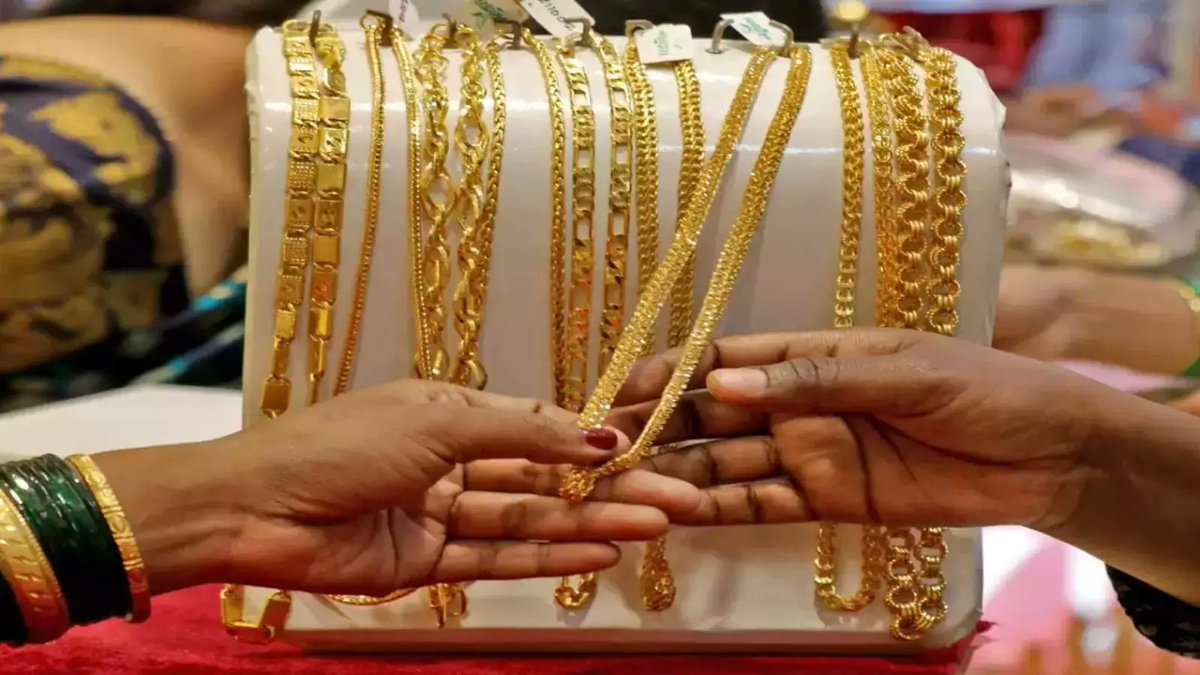 webtechdaily11's tweet photo. आज अप्रैल 2025 की शाम तक सोने के दामों में उछाल, जानिए क्या है कारण!
👉👉-- https://t.co/JSpSPqjBFi
#todaygoldprice #goldpricw #pinnaw https://t.co/ScfP6AUxhs
