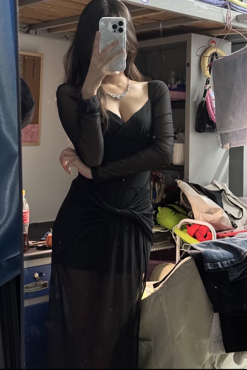 yyyy_ssyy's tweet photo. 拜托 我不是站街女 我是女大学生 #骚货 #反差 #肉便器  #母狗 #聊骚  #女大 #女神婊 #反差婊 #鸡巴 #肉棒 #女大学生 https://t.co/dec3phZpR7