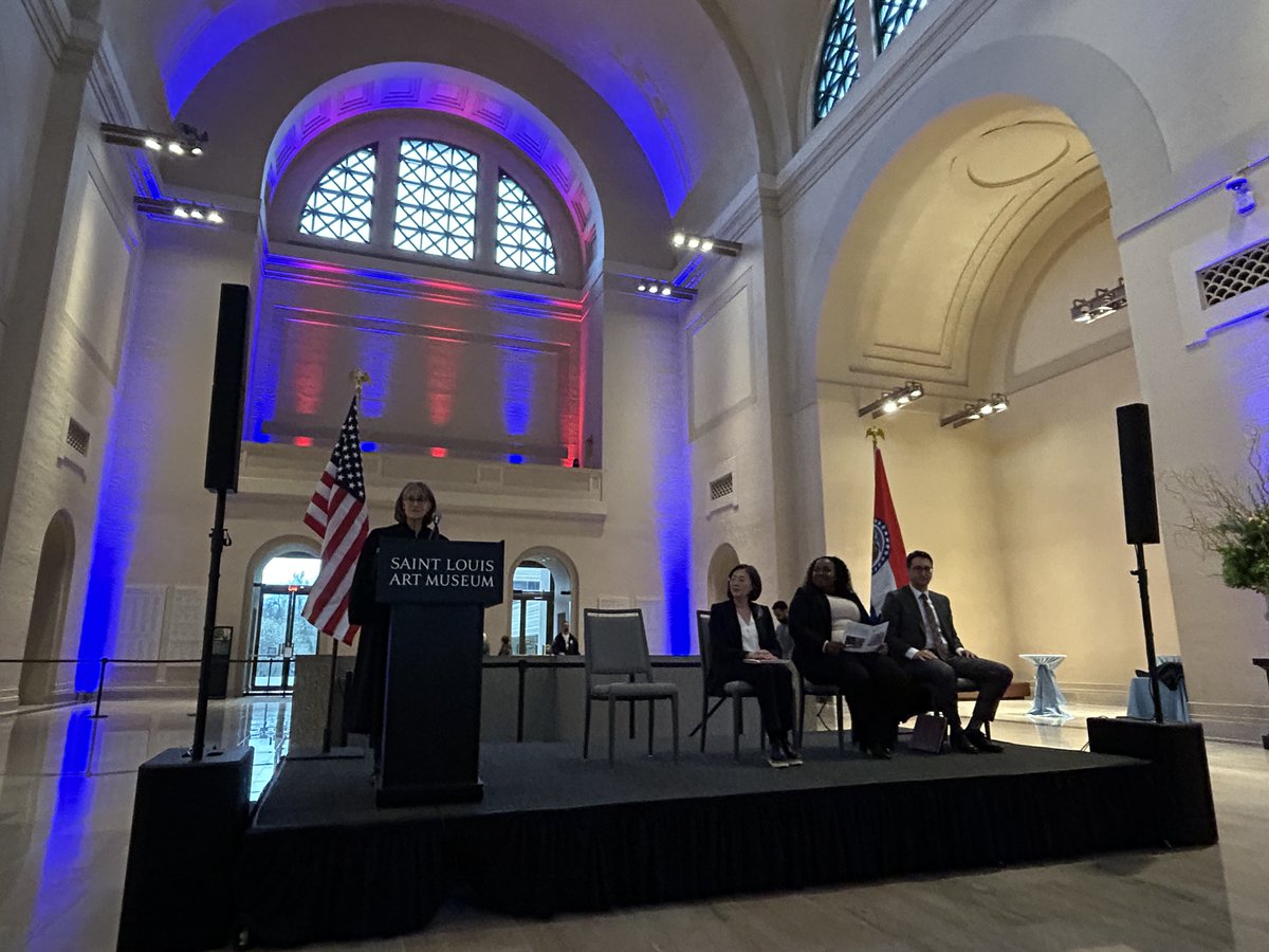 USCourtsMOED's tweet image. Today, U.S. District Judge Catherine D. Perry welcomed 39 new U.S. Citizens at a special naturalization ceremony hosted by the Saint Louis Art Museum. Keynote remarks by Min Jung Kim, the Barbara B. Taylor Director of @StlArtMuseum. Music by The Courthouse Singers.