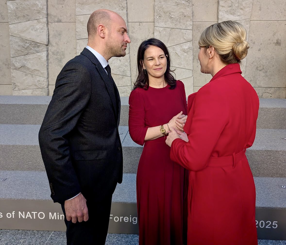 Mélanie Joly tweet media