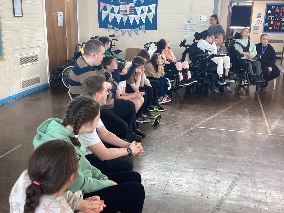 TirMorfa's tweet photo. This term Tegid have absolutely loved having the Welsh National Opera in to sing with them.
They have all joined in and had some great fun along the way.
We hope to have them back soon. Thank you @WelshNatOpera #ytmhcl #ytmacl #ytmexpart #ytmhwellb #ytmwlc https://t.co/uIHd1ZVxhi