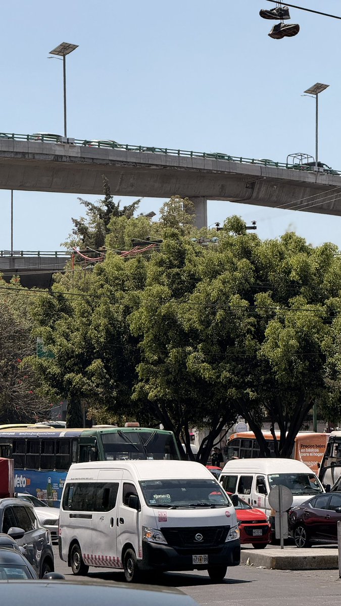 Bmongu's tweet photo. @OVIALCDMX @SSC_CDMX @UCS_GCDMX parado ingenieros militares, conscripto, lomas de Sotelo @CentroBanamex https://t.co/i3wGXEFrkG