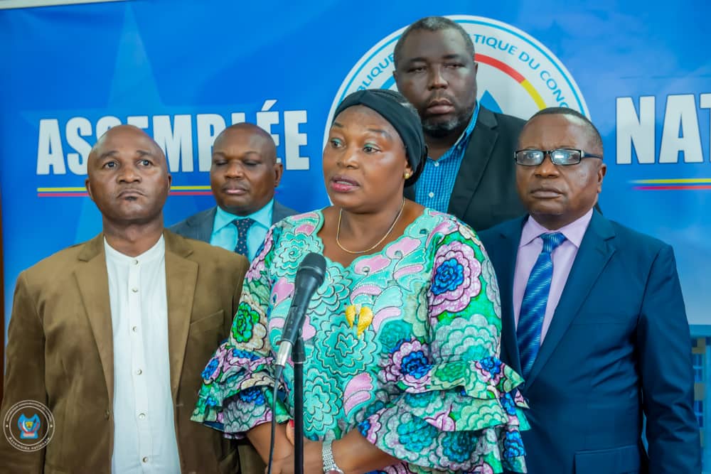Le Président Vital Kamerhe rassure l'intersyndicale des agents et cadres de l'Administration de l'Assemblée Nationale que le Bureau va prendre en compte toutes les revendications du personnel administratif de la Chambre basse du Parlement. Il les invite à l'apaisement.