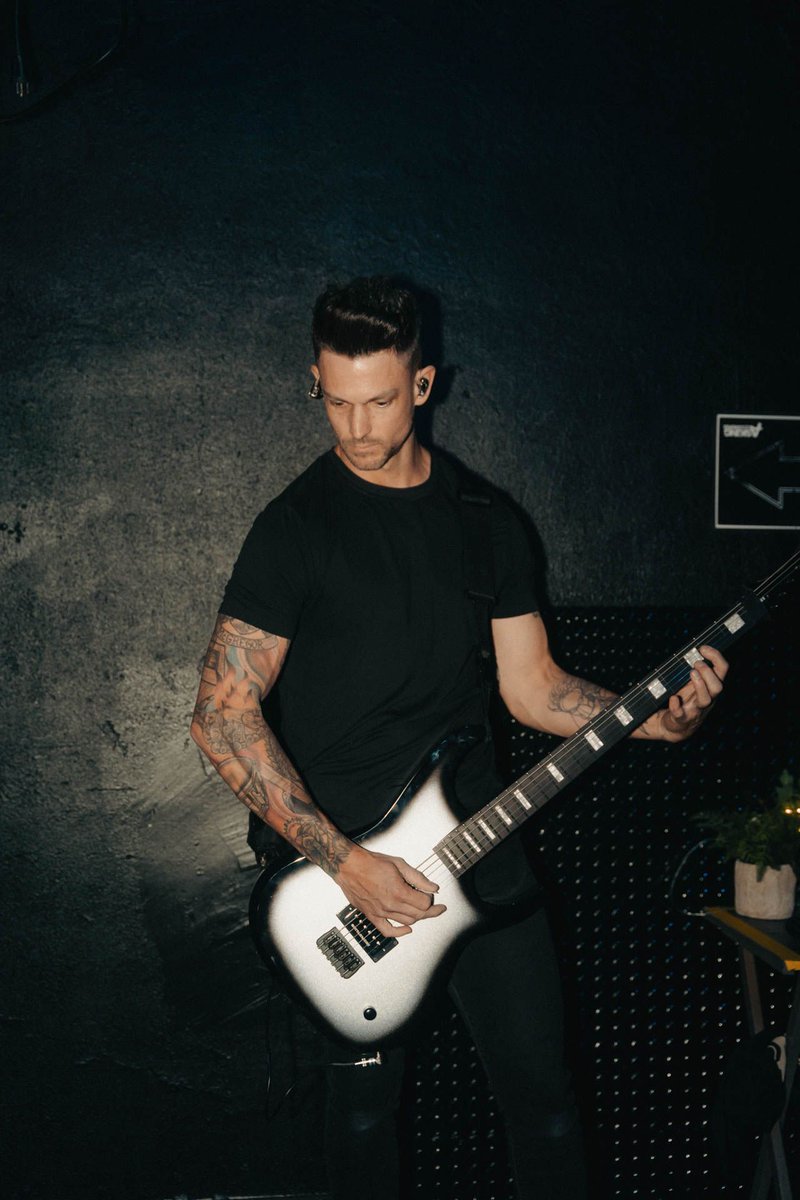 Memphis May Fire (@memphismayfire) on Twitter photo Happy Birthday to the one and only <a href="/mmfkellen/">Kellen McGregor</a>! Show him some love today🤘
📸: <a href="/CaaalebArnaud/">Caleb Arnaud</a> Happy Birthday to the one and only <a href="/mmfkellen/">Kellen McGregor</a>! Show him some love today🤘
📸: <a href="/CaaalebArnaud/">Caleb Arnaud</a>