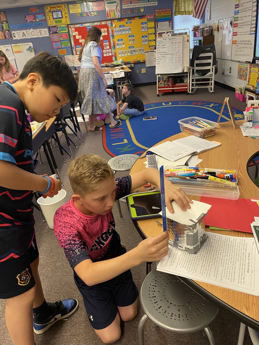 STEMTania's tweet image. What a great morning of STEM learning @VaughanRockets! Lots of speaking, listening, reading, and writing, as students collaboratively solved problems. #STEMCobb #DoingDrivesLearning