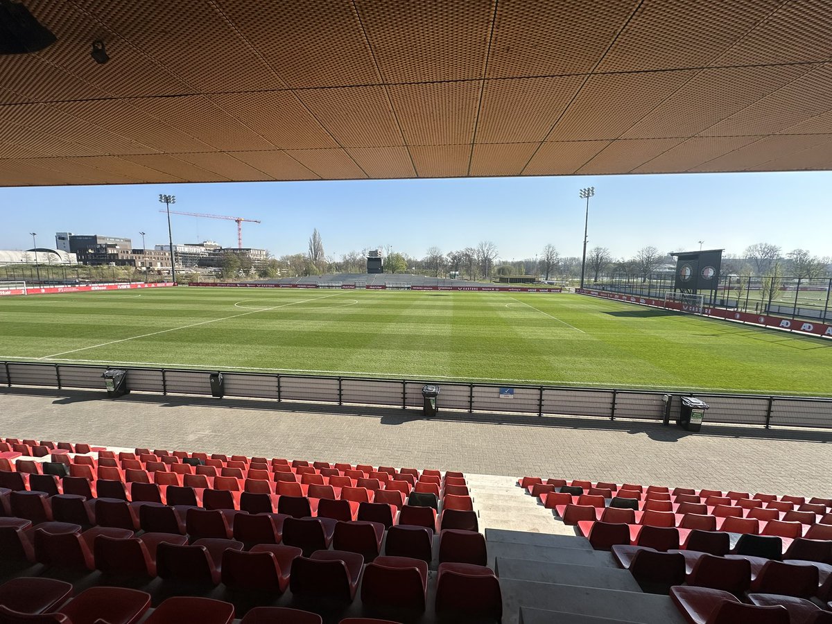 AdrianHarvie's tweet image. Such an insightful day at one of the best academies in the world. Thank you @Feyenoord for sharing best practice and giving such a warm welcome 👍🏻