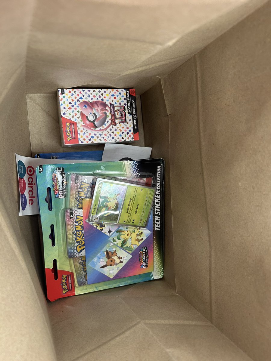 Ceedz49's tweet photo. @cardrestocks Amherst, NY Target.. had prismatic 2pk, sticker tech packs, Journey Together, and 151 bundles behind the customer service counter https://t.co/FLVDwwZRj2