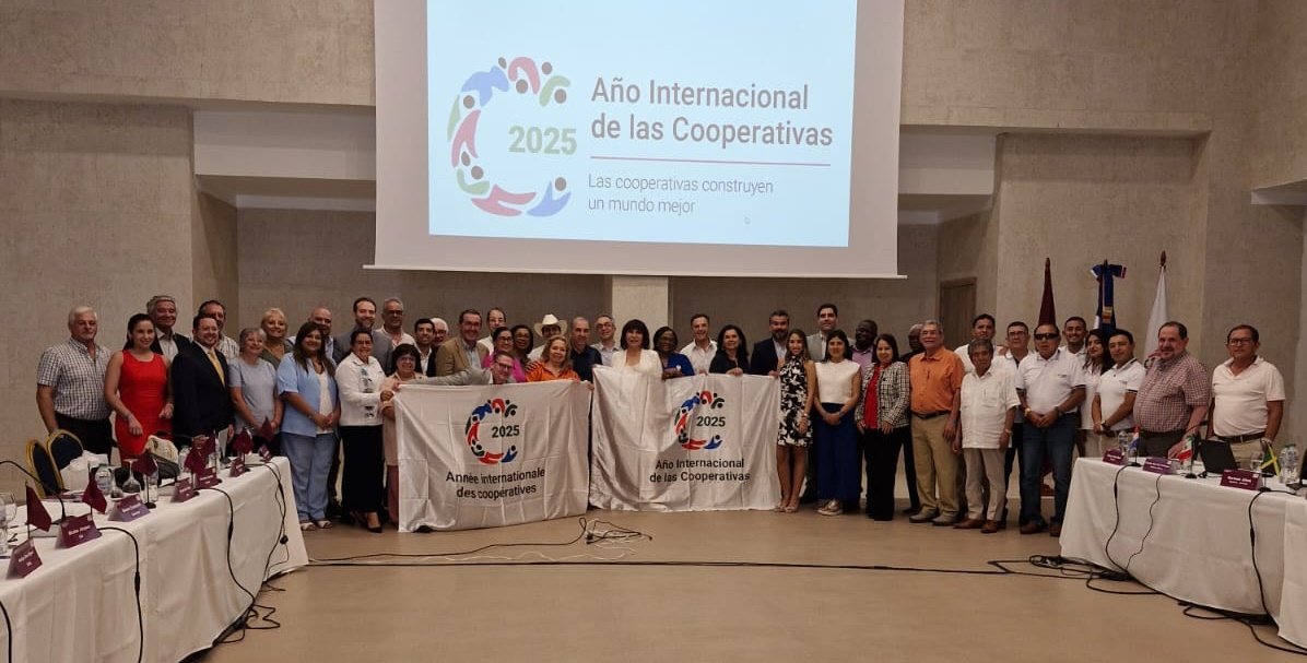 👉Despleguemos las banderas 🏳️‍🌈

#2025AñoCoop