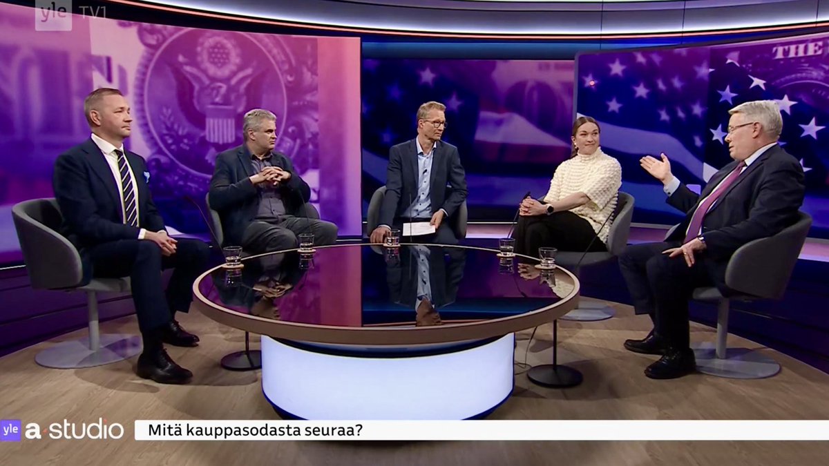 Peli ei ole vielä menetetty, arvioi ⁦<a href="/TimoVuori/">Timo Vuori</a>⁩:

”EU:lla on pelimerkkejä neuvotella Trumpin kanssa. Aiempia tulleja voidaan purkaa puolin ja toisin sekä sääntelyä harmonisoida.”

Jos neuvottelutie ei vedä, vastatoimissa löytyy tiukkaakin arsenaalia. 

⁦<a href="/YleAstudio/">A-studio</a>⁩