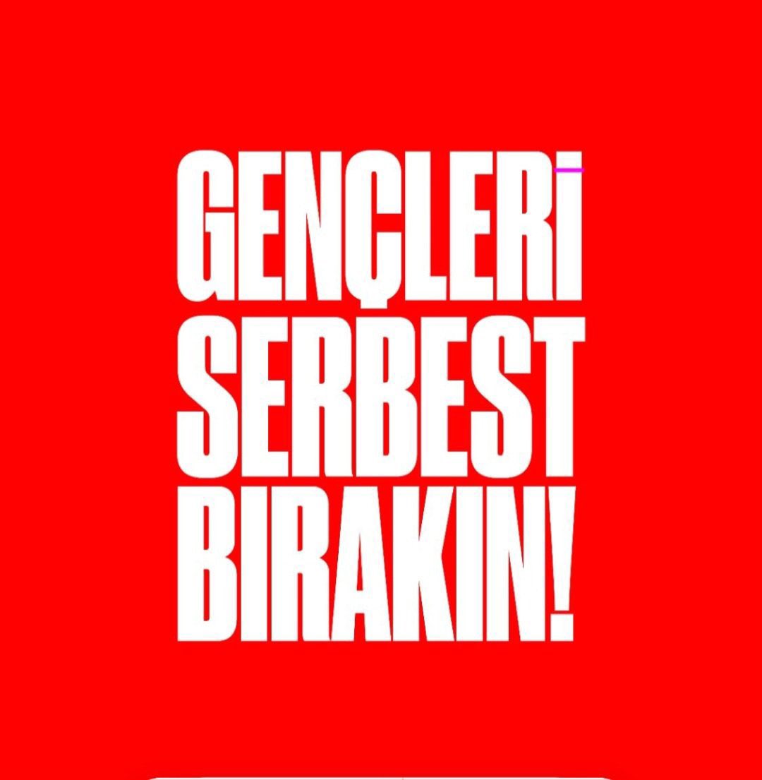 bihavalarbihava's tweet photo. Çokmu zor twit atmak yada 
rt yapmak ❓

Tutuklu gençlerimizin sesini duyurmak ,
Gündemde kalmalı 
Unutturmamalıyız ‼️

Bu çocuklar okulda olmalı cezaevinde değil 
👇👇👇👇👇
 #cocuklarımızıngeleceğicalınamaz https://t.co/MzycezINIf