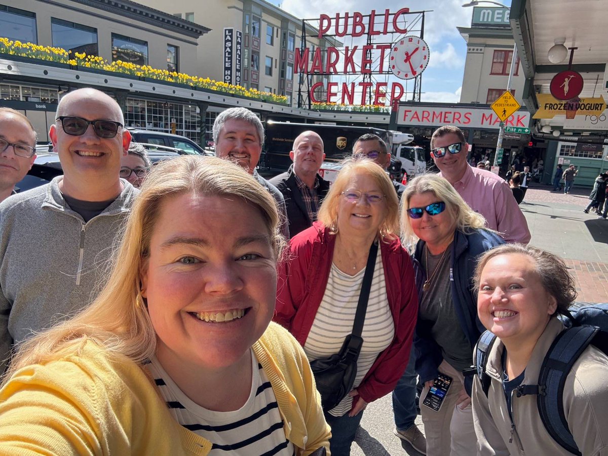 TN_TETA's tweet photo. TETA members at CoSN enjoying the Public Market in Seattle. Which one of you  caught the fish??? https://t.co/27voX8ULoy