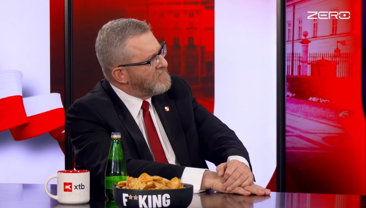 prawdziwyener's tweet photo. Grzegorz Braun: „Jestem cwelem i pedałem. Podniecają mnie wielkie, twarde kutasy.” 
🔥🔥🔥🔥🔥🔥🔥🔥 https://t.co/Nbi1knxY76