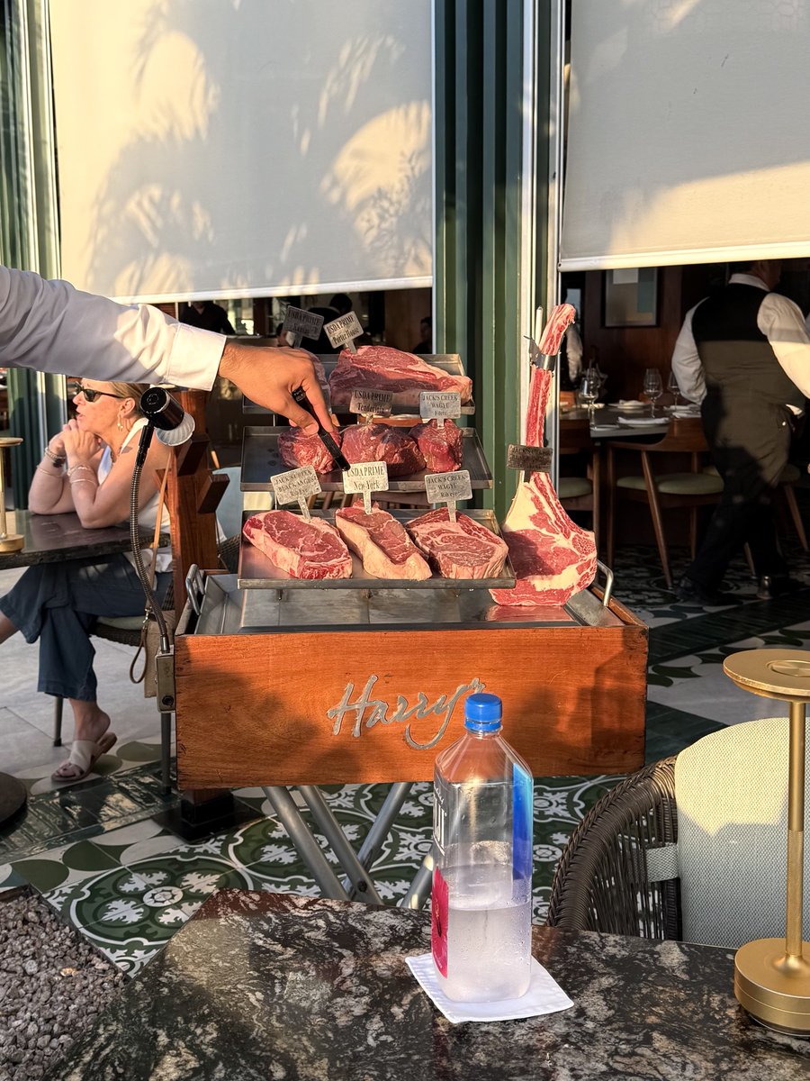 kay__1027's tweet photo. Dinner at Harry’s (https://t.co/7lCYhIkJVp). Amazing food, service, and view. The whole experience was fantastic! Not pictured but their bread was to die for. Would definitely go back. #Cancun #Foodporn #Yum

📍 Km. 14.2, Kukulkan 1, Zona Hotelera, 77500 Cancún, Q.R., Mexico https://t.co/8Vbc92gtLu