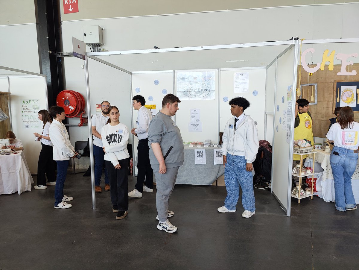 Collège Marc Chagall - Gasny tweet media