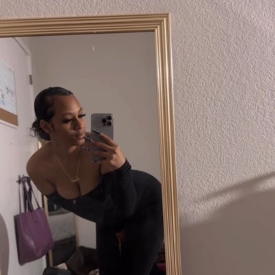 xcsavannah_'s tweet photo. #NewProfilePic https://t.co/nnwpIxhVlv