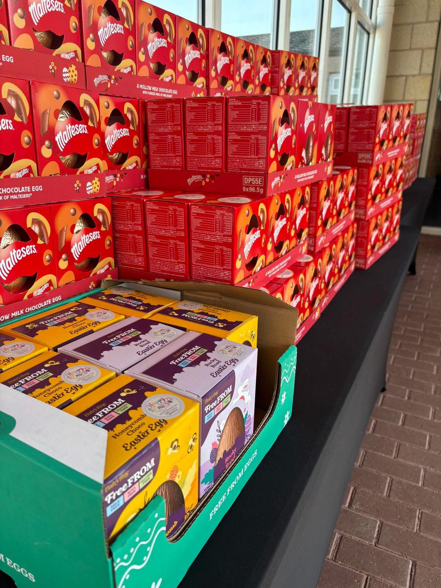 bidstonvillage's tweet photo. We’re so grateful to @lifechurchwirral for giving us an Easter egg for every one of the children in our school 🤍 thank you so much ✝️ #bidstonvillageceprimary #eastereggs #generousdonation❤️ #lifechurch https://t.co/OBagsHfxzk