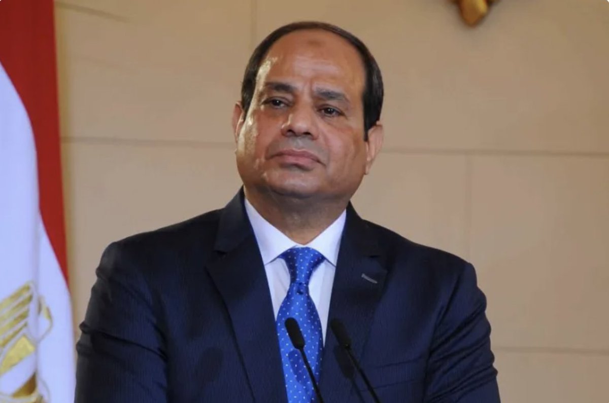 mdalwalidi's tweet image. عندما تم الانقلاب على مرسي رحمه الله وجيء بهذا اللقيط ودفعت له انظمة الخليج مليارات الدولارات لتمويل انقلابه، كله من اجل هذه المهمة التي يؤديها الآن.. هذه الدماء وصرخات الجوعى وانين الجرحى .. في رقابكم يا قاذورات الأرض.. لا سامح الله من سامحكم .. نظاما ..نظاما..
#غزة_تحت_القصف