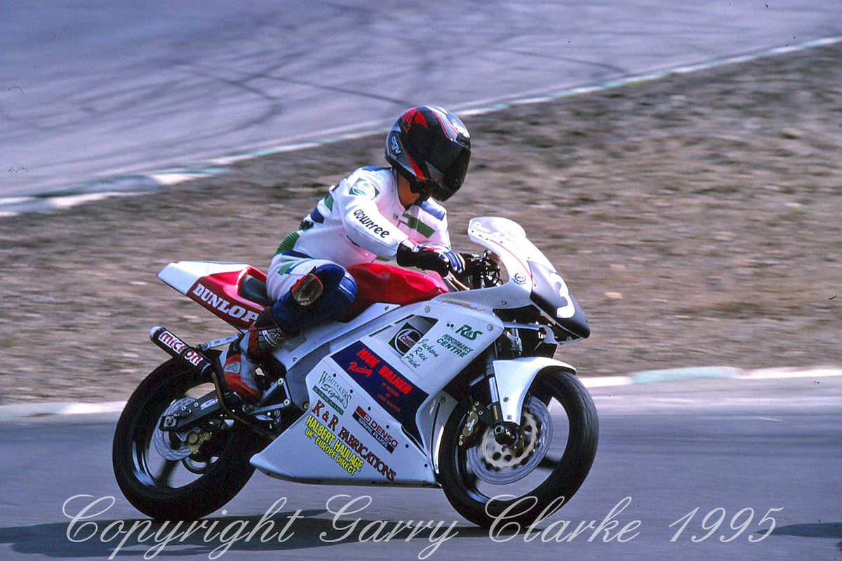 GarryClarkeTog's tweet photo. #throwbackthursay A glorious sunny April day @SnettertonMSV for a rider training day for the Superteens class that had switched to 125 Sport Production class and allowed younger riders to compete. With ties to the Mick Walker racing set up I was priviledged to attend https://t.co/8Sb0eVW4Nq