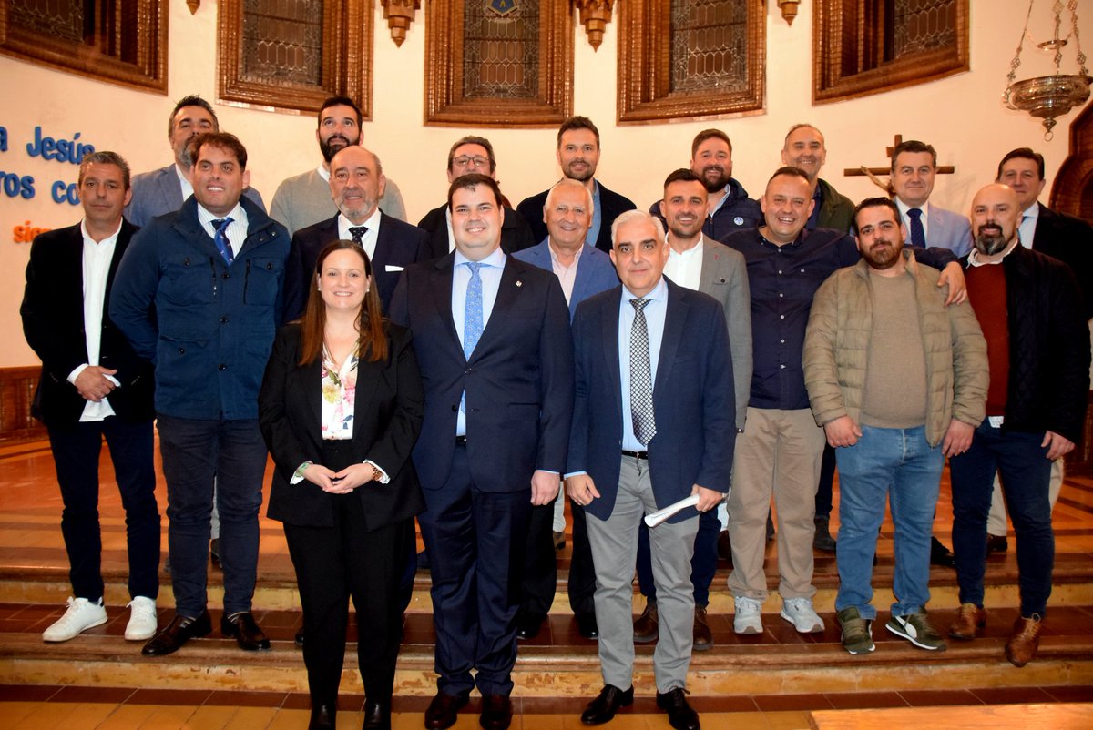 El pasado día 28 de marzo, tuvo lugar nuestra XIII edición de la Exaltación de la Semana Santa en la Capilla del Colegio La Salle. Agradecer al pregonero D. Juan José Sosa Ramírez, que nos llevó en volandas con sus palabras.
Quedan 9 días para el DdR.
#cuaresma25 
#semanasanta25