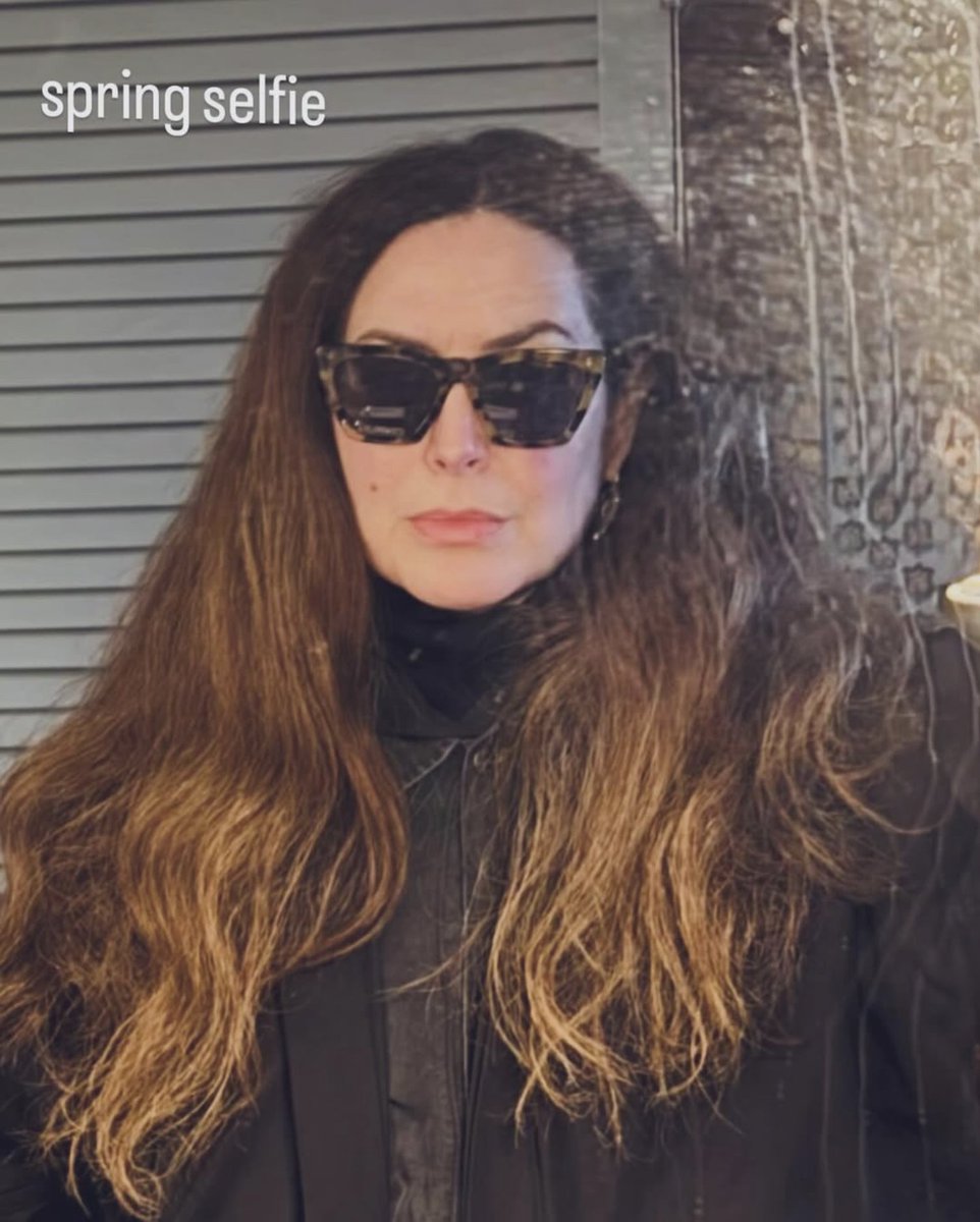 EvaScrivo's tweet image. April 2025
I need note- it took 3 magicians/artists o’ Beauty to wrangle my hair into this loveliness. 
My dear friend &amp;amp; client, @evascrivosalons is an amazingly talented &amp;amp; extraordinary woman

#clientreview #evascrivosalons