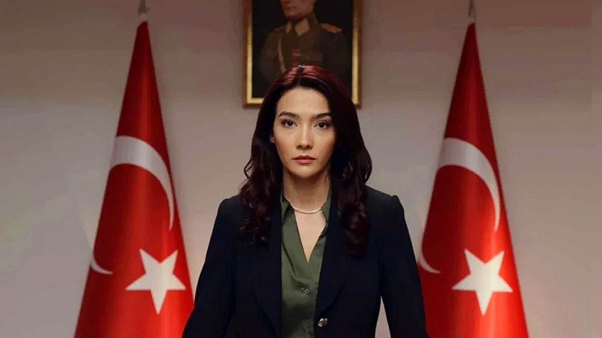 epizotpod's tweet photo. Başarılı sanatçı #AybükePusat'ın, yaptığı #boykot çağrısının ardından rol aldığı #Teşkilat dizisinin kadrosundan çıkarıması, sosyal medyada gündem olmuştu. 

Aybüke Pusat'ın dizi kadrosundan çıkarılmasının ardından Instagram hesabındaki takipçi sayısı tam 1.5 milyon kişi arttı. https://t.co/8WNqQuFipB