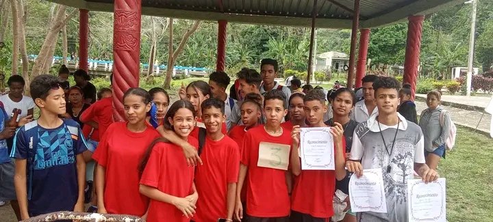 En saludo al aniversario de la UJC y los pioneros se realizó el Evento de A jugar municipal de secundaria básica siendo el Combinado deportivo Ernesto Guevara con los estudiantes de la Camilo Cienfuegos los ganadores de este evento.