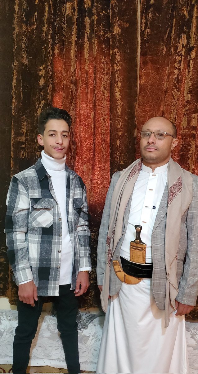 مع الوالد <a href="/Hamid_7733/">حميد الحجيلي</a> 
الله يحفظه 

#تحديث_بطاقة_ومقاطعة_مليونية