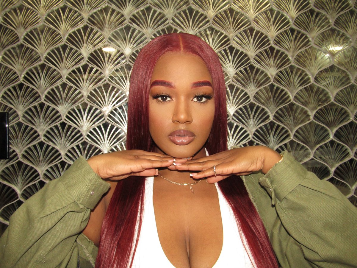 Ouggahovsis's tweet image. I’m Really my Own Model ✨ &amp;amp; I Don’t Get the Support like I would think in my City, but we Gone go Hard keep it Consistent Keep posting Content Until I’m Rich off Makeup 🎨 #BooktheLook Ladies 💄