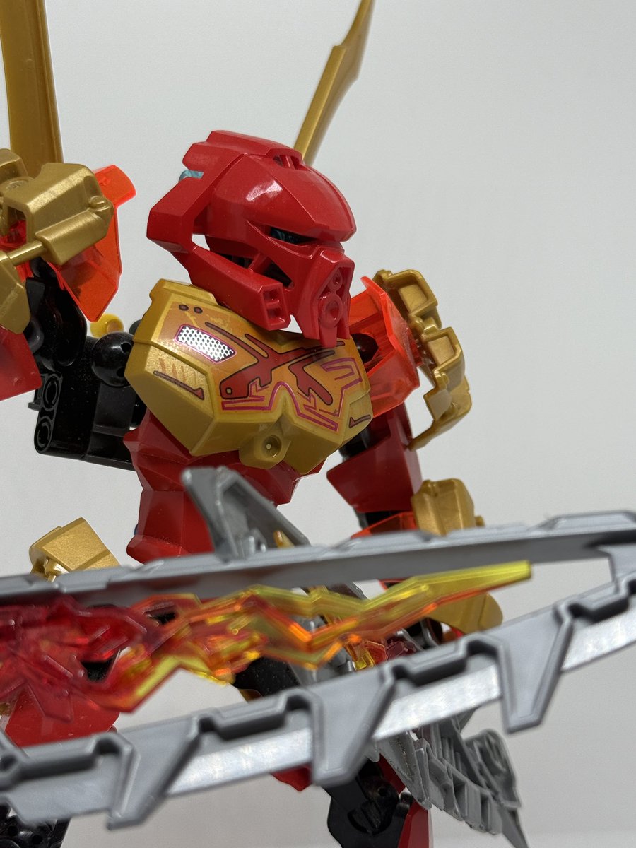 Made a print of the first one in red! Will give the second one a good very soon

#bionicle #lego