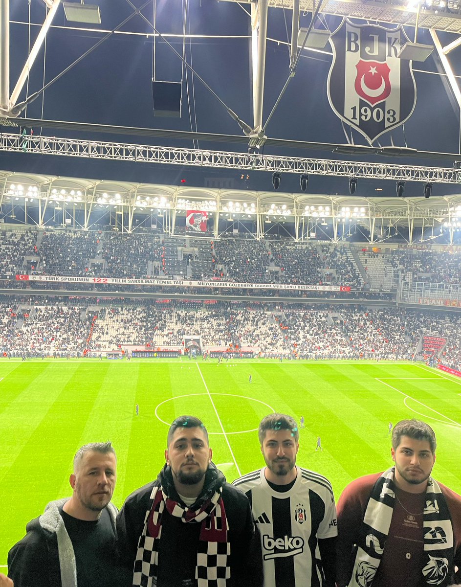 YENİLSEN DE YENSEN DE BİZ HEP GELECEĞİZ!

Temsilciliğimiz olarak Beşiktaş - Göztepe maçında takımımızı yalnız bırakmadık.