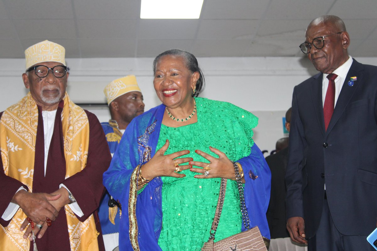 Moroni, 3 avril 2025 – Le Ministre de l’Intérieur, M. Fakridine MAHAMOUD, a assisté ce jeudi à la cérémonie d’installation officielle du nouveau Maire de Moroni, M. Mohamed Ahmed Assoumani.