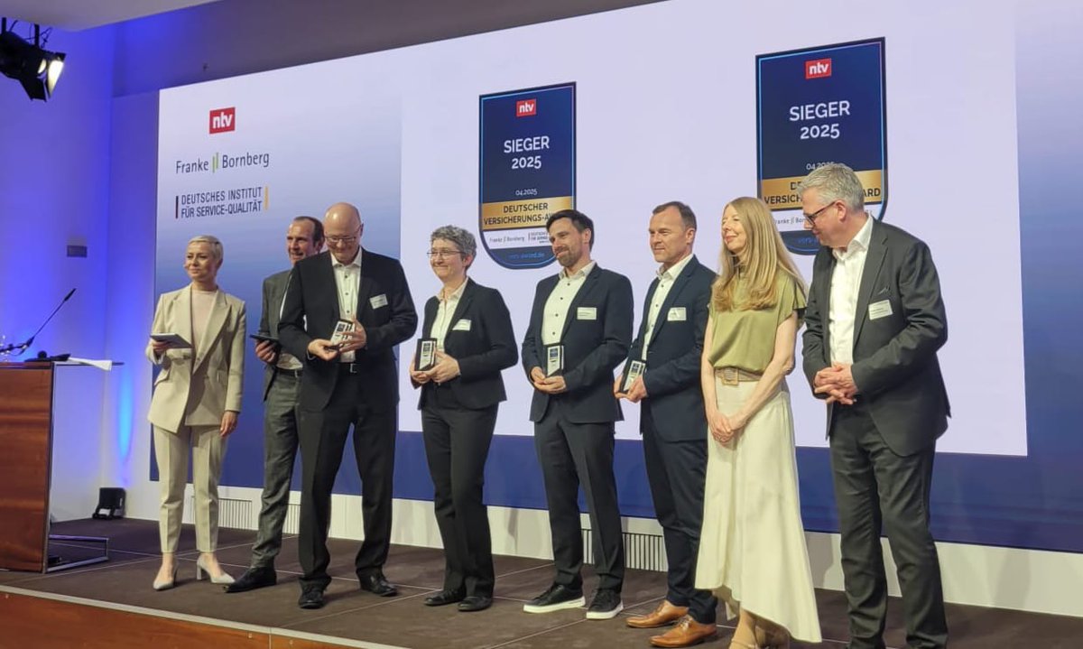 🏆 Die Bühne gehört den Besten!

Die Preisverleihung zum Deutschen Versicherungs-Award 2025 läuft; die ersten Trophäen sind überreicht.
38 Versicherer werden heute ausgezeichnet.
👉 vers-award.de

#versaward #Versicherung #Award #ntv #FrankeUndBornberg #DISQ